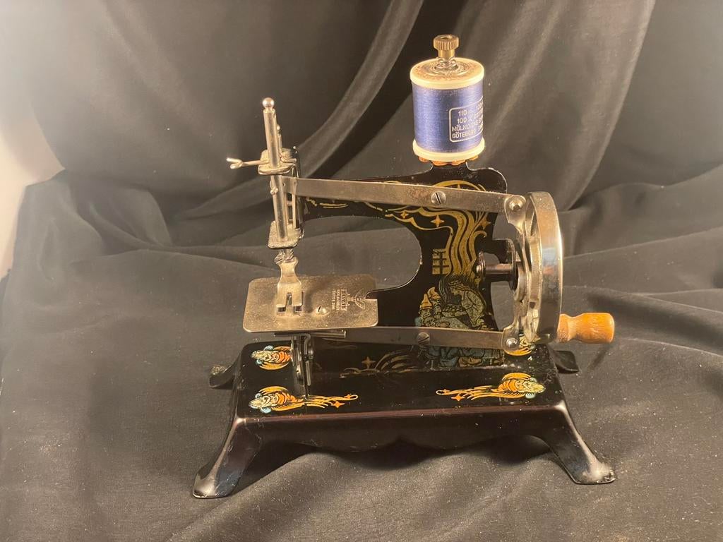 Kindernaaimachine, Antiek en Kunst, Antiek | Speelgoed, Ophalen of Verzenden