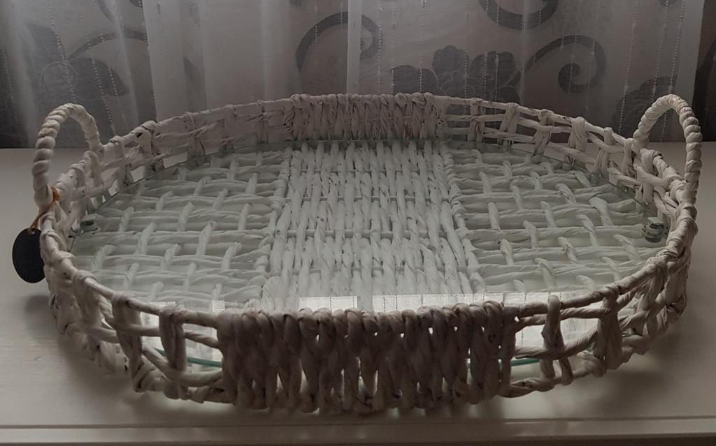 Riverdale wit in nieuw staat dienblad met glasplaat, Ophalen of Verzenden, Zo goed als nieuw, Rechthoekig, Overige materialen