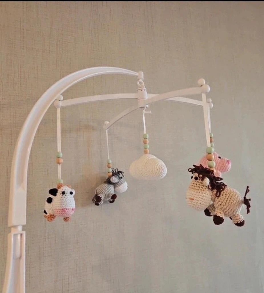 Boxmobiel met gehaakte boerderijdieren, Kinderen en Baby's, Speelgoed | Babyspeelgoed, Zo goed als nieuw, Mobiel, Ophalen of Verzenden