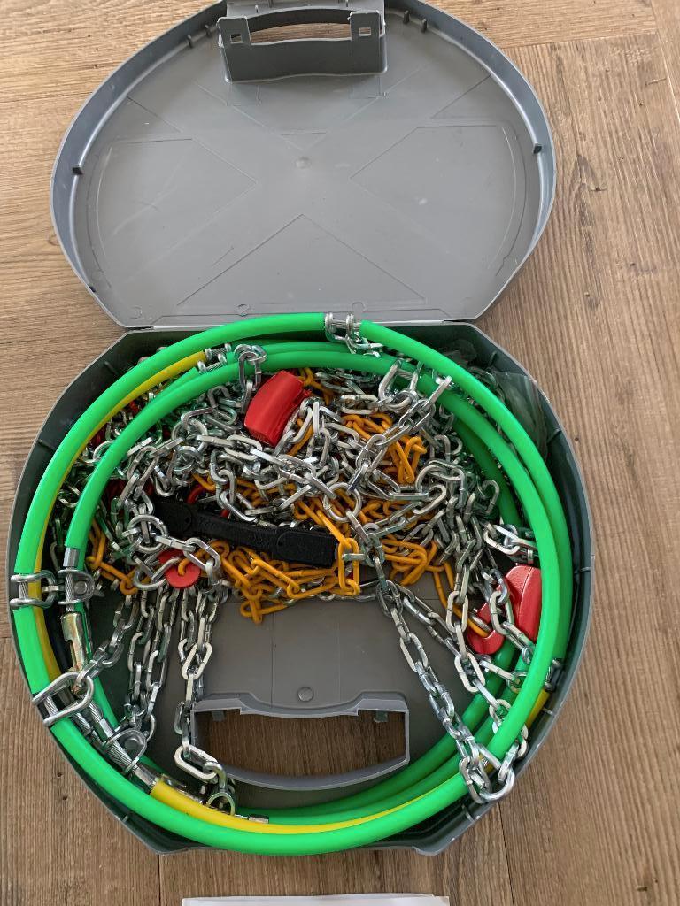 sneeuwkettingen KN70, Ophalen, Zo goed als nieuw