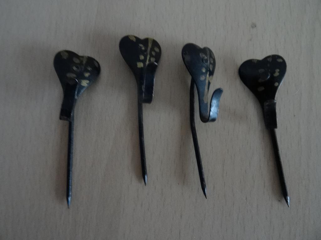 antiek haakjes hartjes uit ca 1900, Ophalen