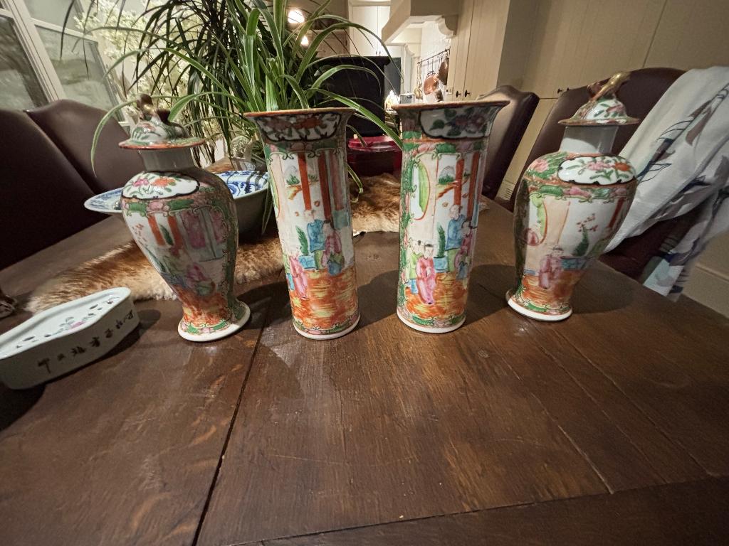 Prachtig antiek Chinees kaststel van 4 vazen handbeschilderd, Antiek en Kunst, Ophalen of Verzenden