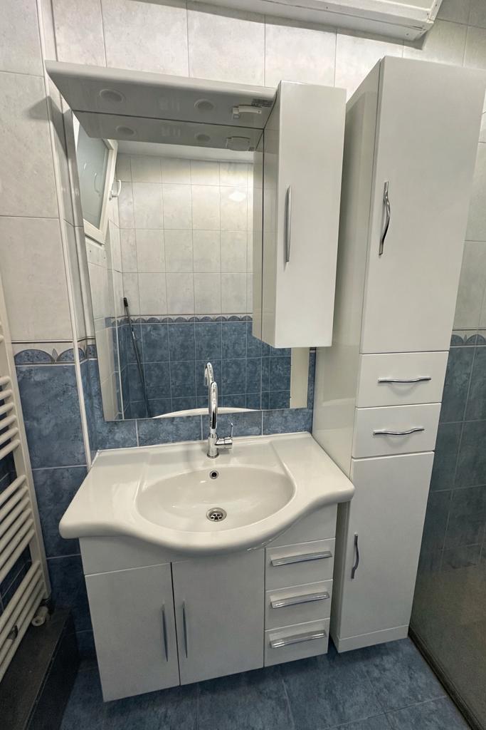 Badkamermeubel met spiegel, wastafel en kast, Huis en Inrichting, Badkamer | Badkamermeubels, Ophalen, 50 tot 100 cm, Zo goed als nieuw