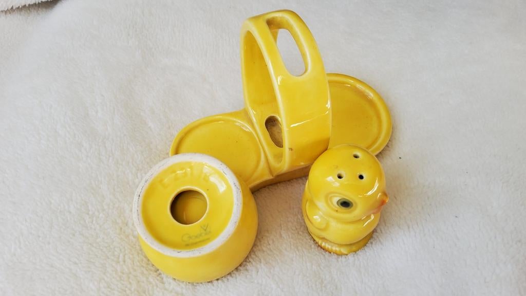 Vintage Goebel set kuikentje zoutvaatje eierdop op plateau., Ophalen of Verzenden