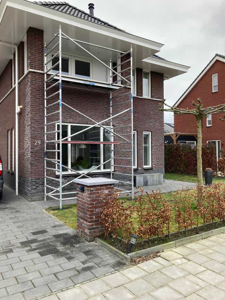 Rolsteiger verhuur/huren, Ophalen of Verzenden, Zo goed als nieuw, Rolsteiger of Kamersteiger, 5 meter of hoger