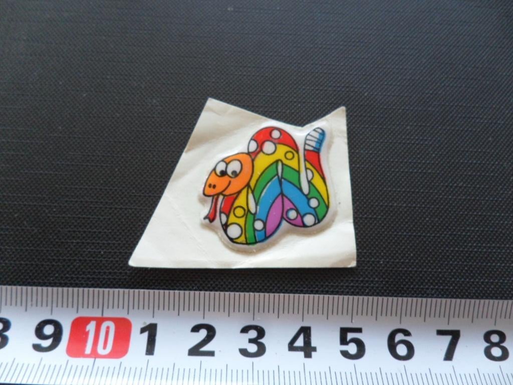 sticker schuimvinyl strip regenboog slang, Ophalen, Zo goed als nieuw