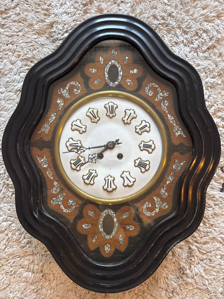 Oeil de Boeuf wandklok, uit Napoleon III-periode (1875-1899, Antiek en Kunst, Antiek | Klokken, Ophalen