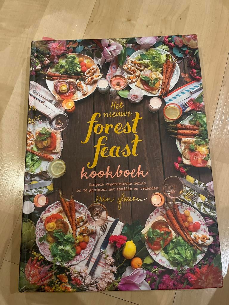 Forest Feast Kookboek - Vegetarische Recepten, Voorgerechten en Soepen, Ophalen of Verzenden, Zo goed als nieuw, Europa