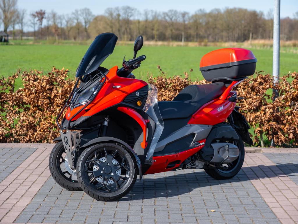 Quadro 3 | Topkoffer | Donker windscherm | Valbeugels | Off-, Motoren, Scooter, Jules Verneweg 7
5015 BD  Tilburg, NL, Quadro