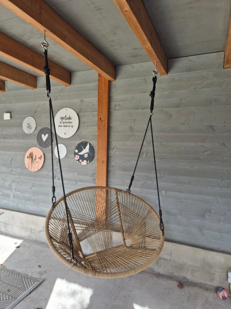 Schommelstoel, heel netjes, Huis en Inrichting, Stoelen, Ophalen, Zwart, Riet of Rotan, Zo goed als nieuw