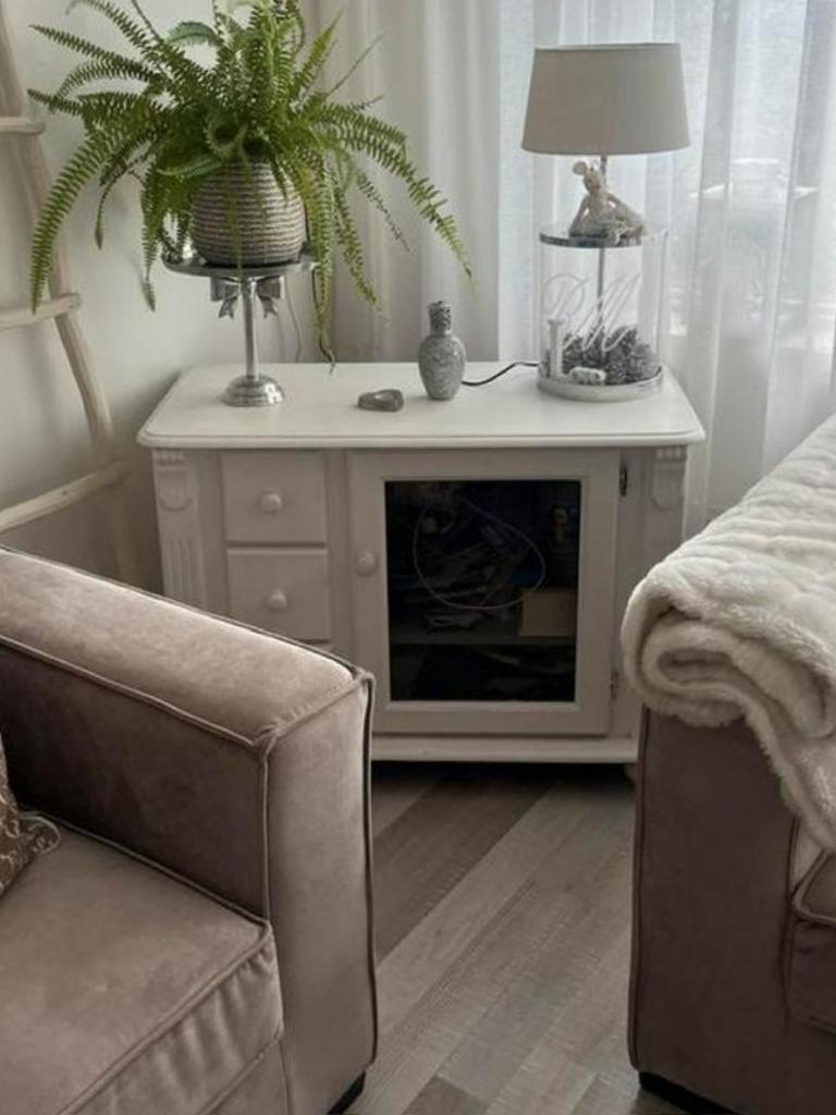 Vintage kastje met 3 lades en glasdeurtje, Huis en Inrichting, Kasten | Ladekasten, Ophalen, Gebruikt, 50 tot 100 cm, 3 of 4 laden