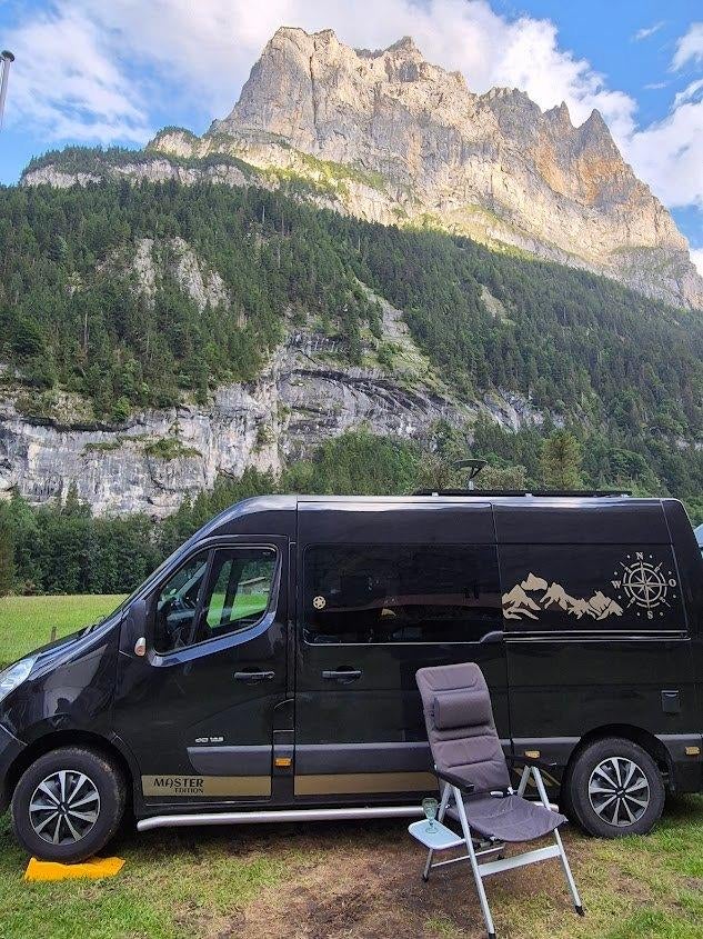 Off grid Buscamper, ideaal voor de avonturier!, Caravans en Kamperen, Campers, Particulier, Tot en met 2, Buscamper of Camperbus