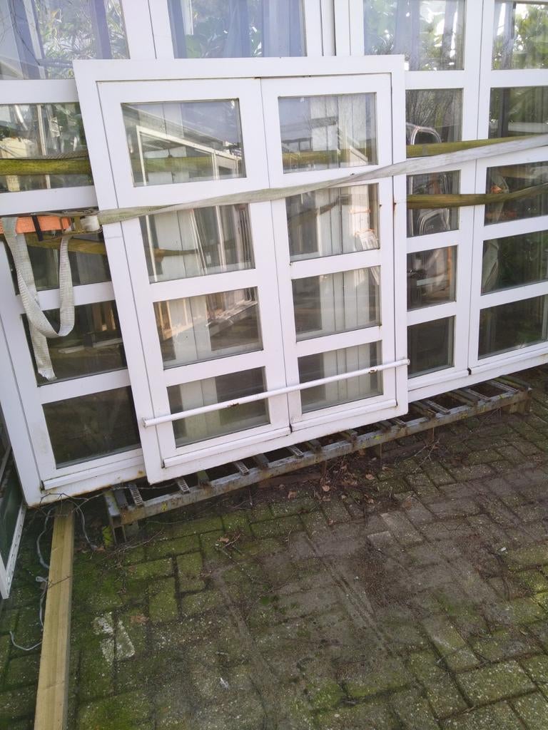 Stalen kozijn met naar binnen draaiende deuren, Binnendeur, Ophalen of Verzenden, Zo goed als nieuw, Glas