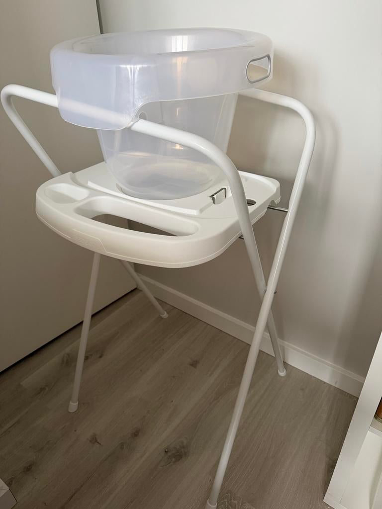 Bébé-jou tummy tub met standaard, Ophalen, Zo goed als nieuw, Badje, Bébé-jou