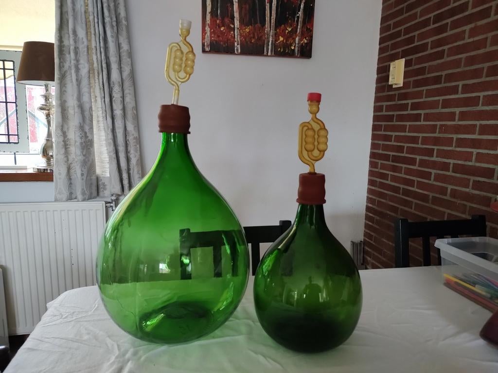 Set van 2 oude groene wijnflessen - decoratie/decoupage, Huis en Inrichting, Ophalen, Groen, Glas, Minder dan 50 cm