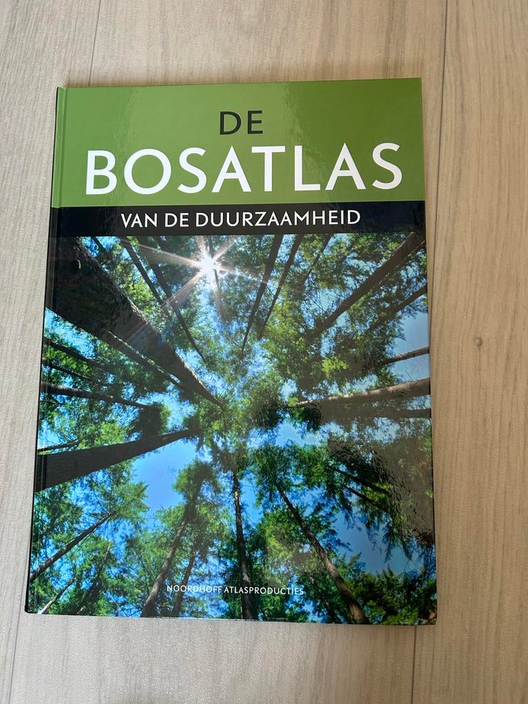 Bosatlas van de duurzaamheid - Zo goed als nieuw, Boeken, Atlassen en Landkaarten, Zo goed als nieuw, Bosatlas, Wereld, 2000 tot heden