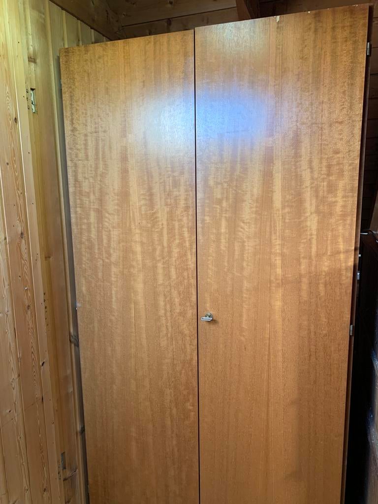 Houten kleding kast, Huis en Inrichting, Ophalen, Gebruikt, 50 tot 100 cm, 150 tot 200 cm