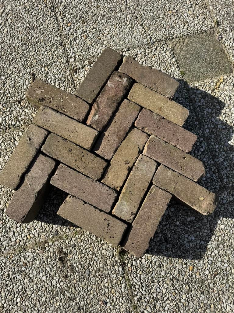 Oud gebakken klinkers dikformaat, Ophalen, Zo goed als nieuw, Keramiek, Klinkers