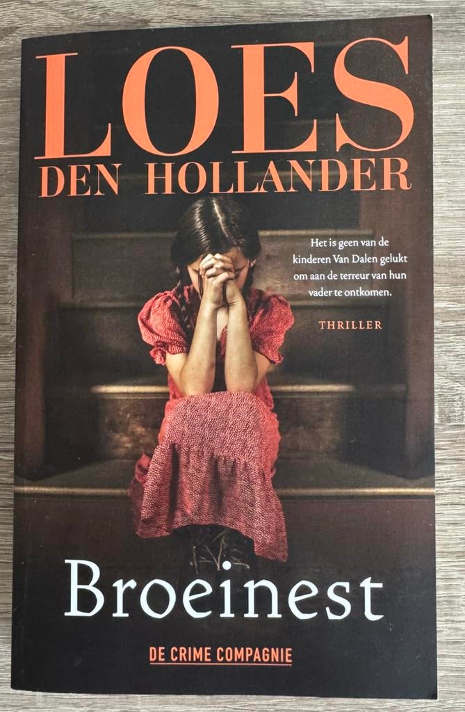 Broeinest – Loes den Hollander, Boeken, Ophalen, Zo goed als nieuw, Nederland