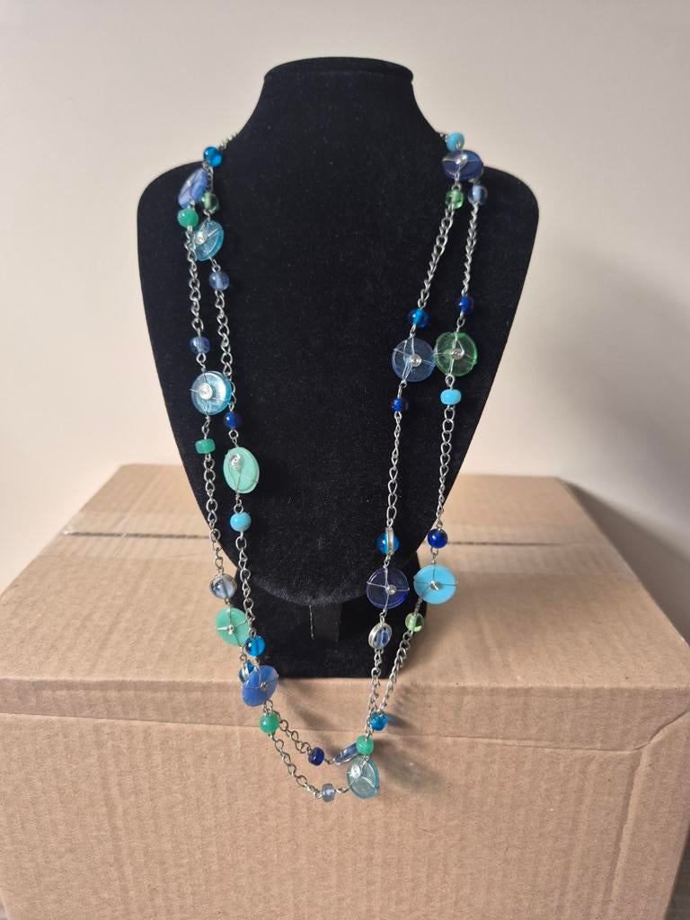 MKM Design ketting met blauwe en groene kralen, Sieraden, Tassen en Uiterlijk, Kettingen, Ophalen of Verzenden, Nieuw