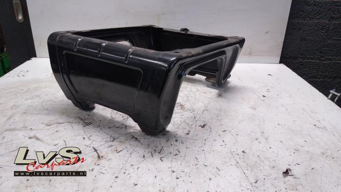 Onderbak stoel rechts-voor van een Renault Master, Auto-onderdelen, Gebruikt, -, Renault, -