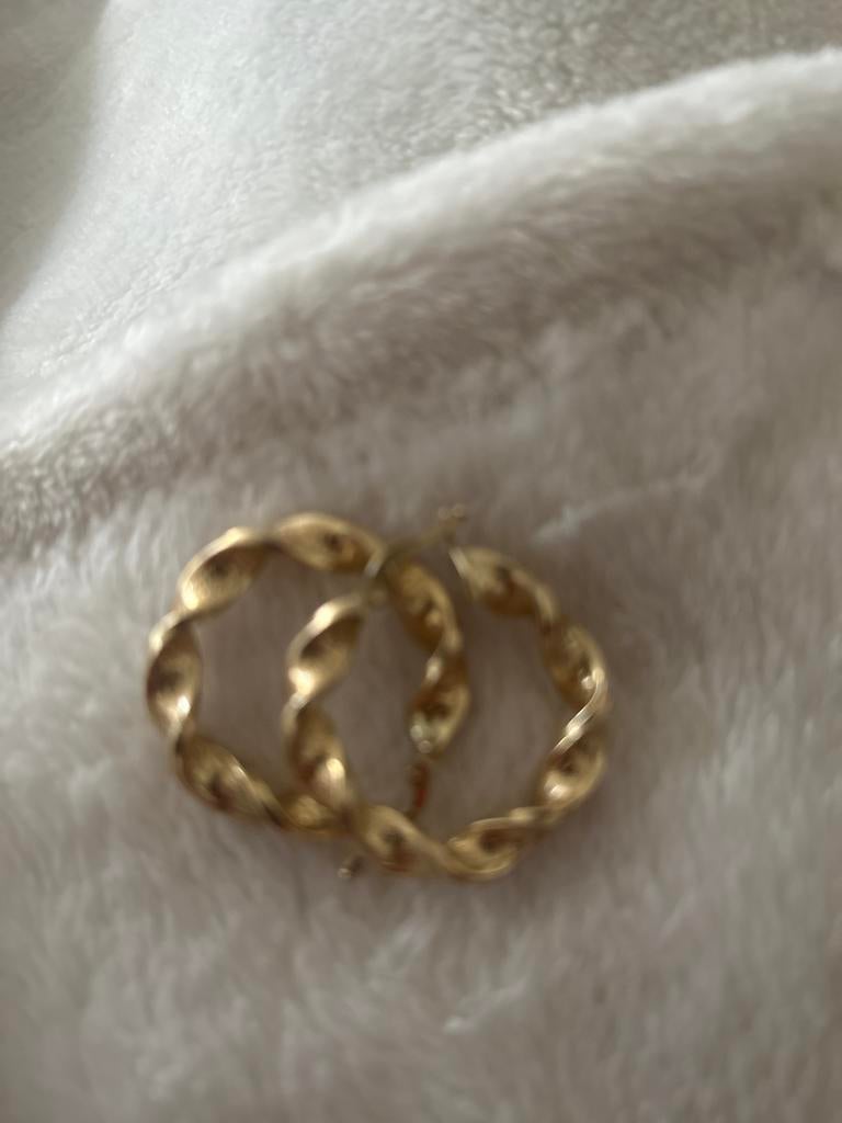 Prachtige gouden 14 karaat creolen, Sieraden, Tassen en Uiterlijk, Oorbellen, Ophalen of Verzenden, Zo goed als nieuw, Goud, Hangers