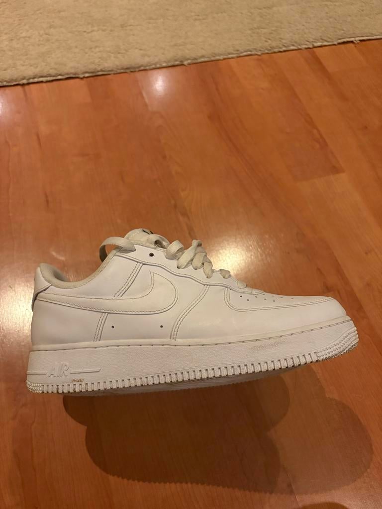 Witte Nike Air Force 1 - Maat 44 - Schoongemaakt, Kleding | Dames, Ophalen of Verzenden, Zo goed als nieuw, Wit, Sneakers of Gympen