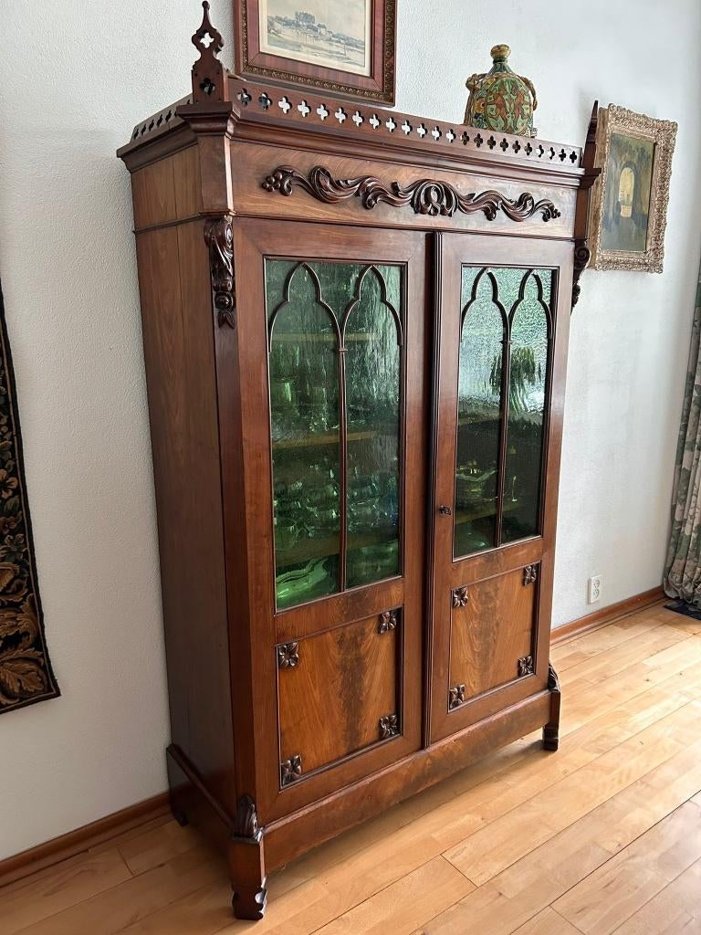 Antieke kast, Ophalen of Verzenden