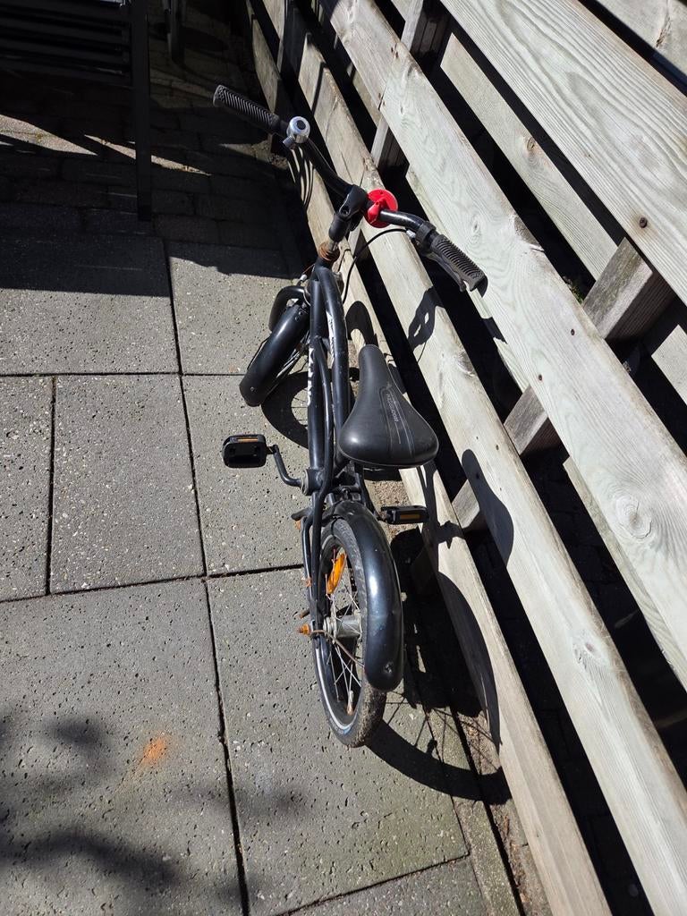 Kinder fiets Mulino zwart 18 inch, Minder dan 30 km per accu, Gebruikt, Minder dan 47 cm, Ophalen