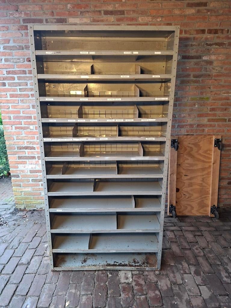 Goede stellingkast, verdeelkast, schottenkast!, Ophalen, Gebruikt