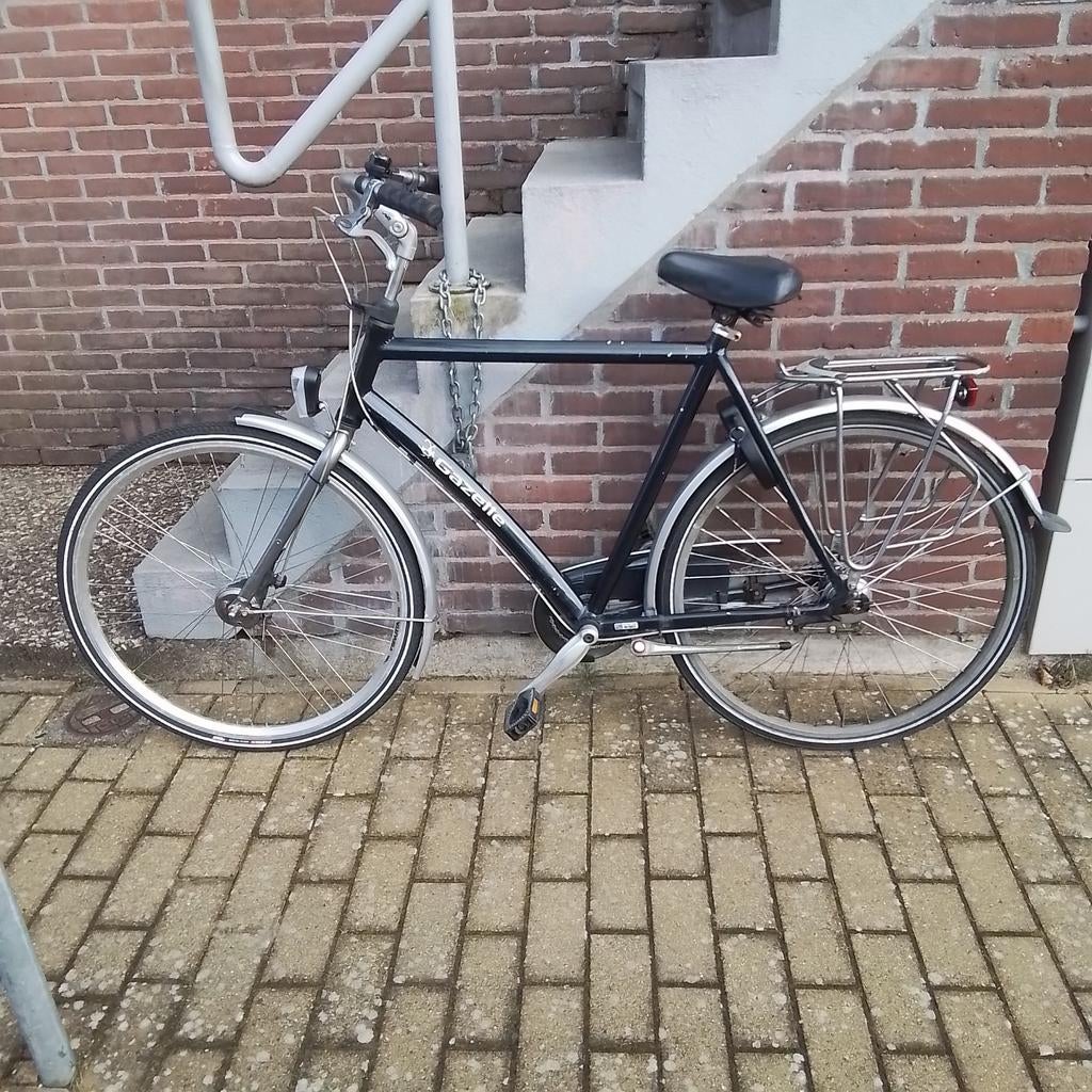 Gazelle heren fiets 28 inch met trommel remmen, Ophalen, Versnellingen, Zo goed als nieuw, 57 tot 61 cm