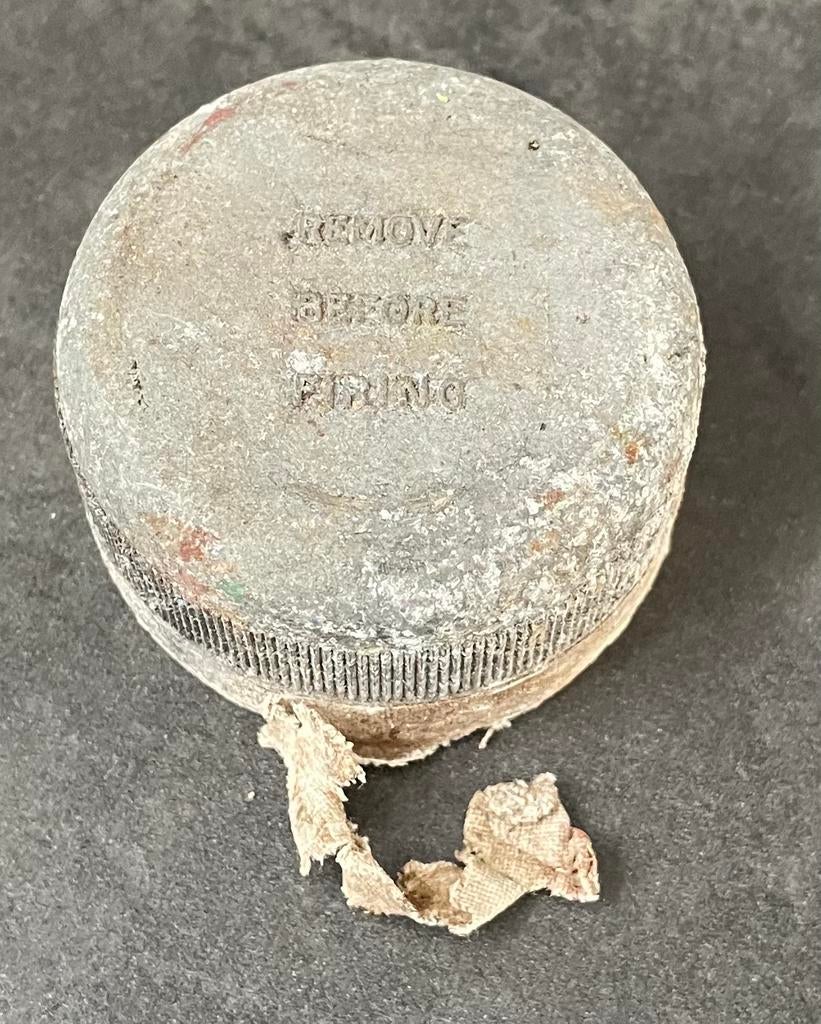 Britse transportdop 2 inch WO2 (Normandië), Verzamelen, Militaria | Tweede Wereldoorlog, Ophalen of Verzenden, Engeland, Embleem of Badge