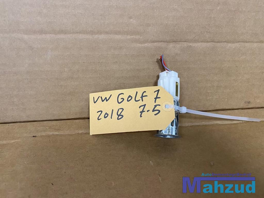 VW GOLF 7 7.5 12v aansteker plug 2012-2019, Gebruikt, Volkswagen, Volkswagen AG, Berliner Ring 2
38440  Wolfsburg, DE