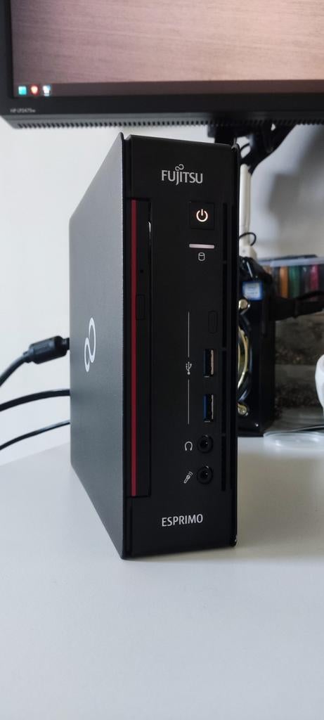 Fujitsu Esprimo Q558 MiniPC, Computers en Software, Computerbehuizingen, Zo goed als nieuw, Ophalen of Verzenden