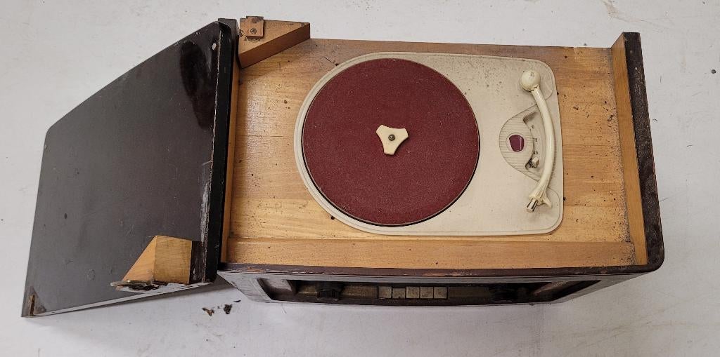 Erres radio inclusief pick up, Ophalen, Gebruikt, Akai