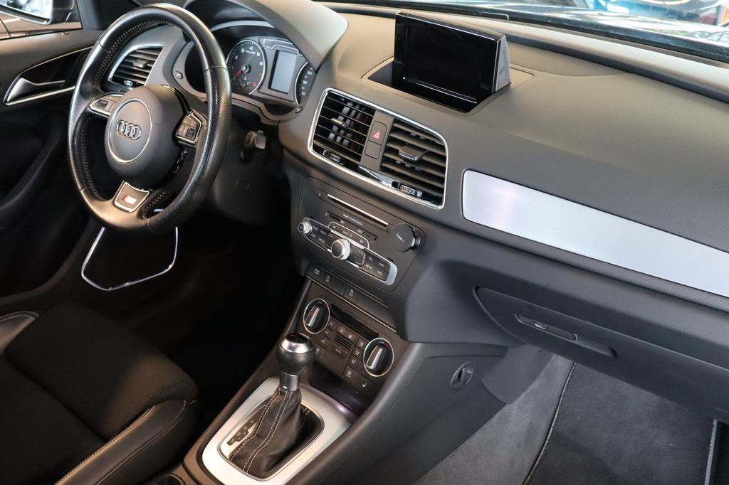 Audi Q3 1.4 TFSI CoD S-Line Automaat/Stoelverwarming/Apple c, 12 maanden, 4 cilinders, Lichtsensor, SUV of Terreinwagen