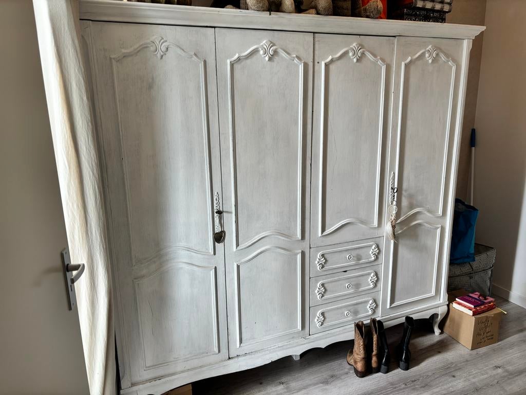 Grote witte kledingkast brocante / romantische stijl, Huis en Inrichting, Kasten | Kledingkasten, Ophalen, Romantisch, brocante, klassiek, marie-antoinette