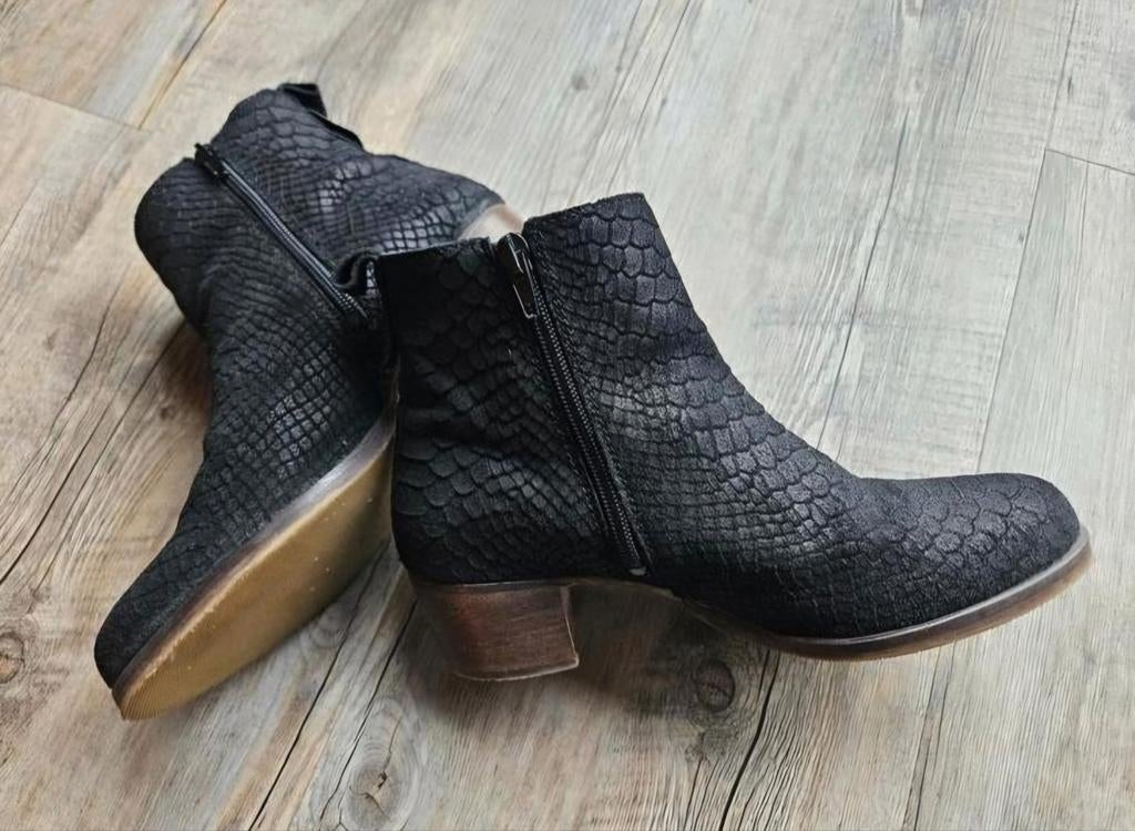 Zwart leren enkellaarsjes Cellini maat 38, Zwart, Ophalen of Verzenden, Gedragen, Lage of Enkellaarzen