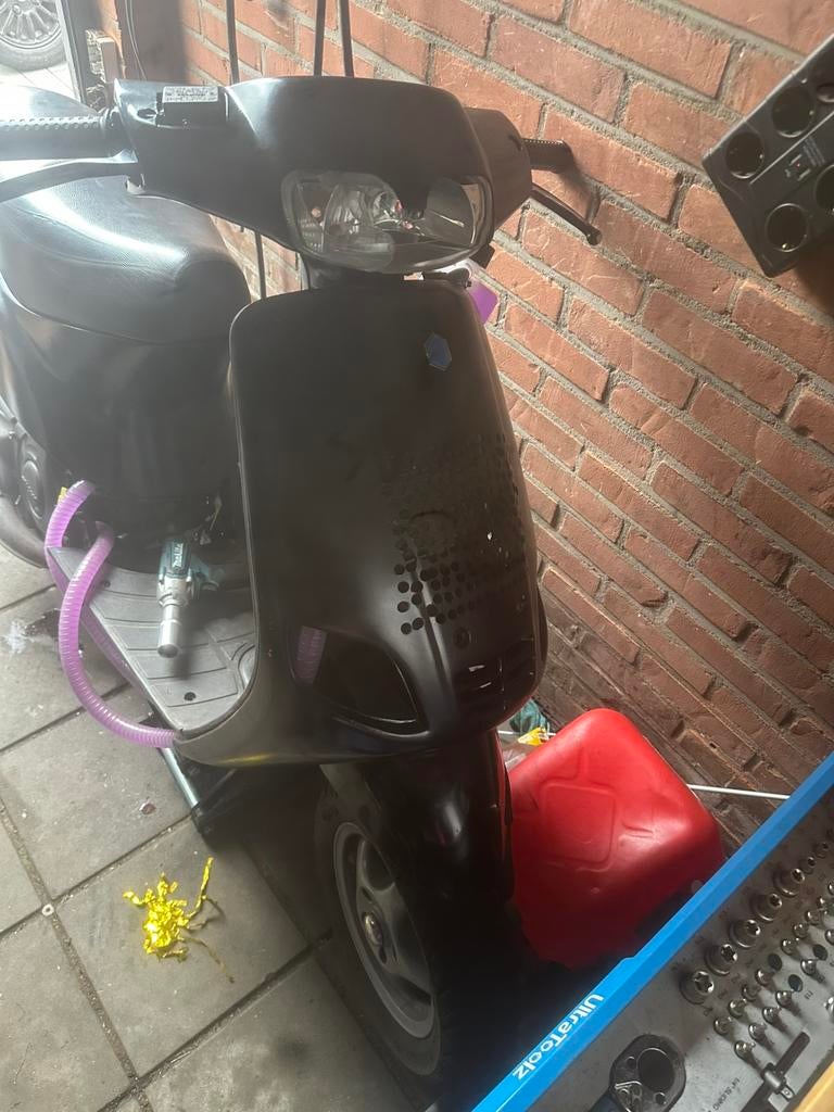 Type 3 125c brom lees beschrijving, Fietsen en Brommers, Scooters | Piaggio, Ophalen, Zo goed als nieuw, Benzine, Zip