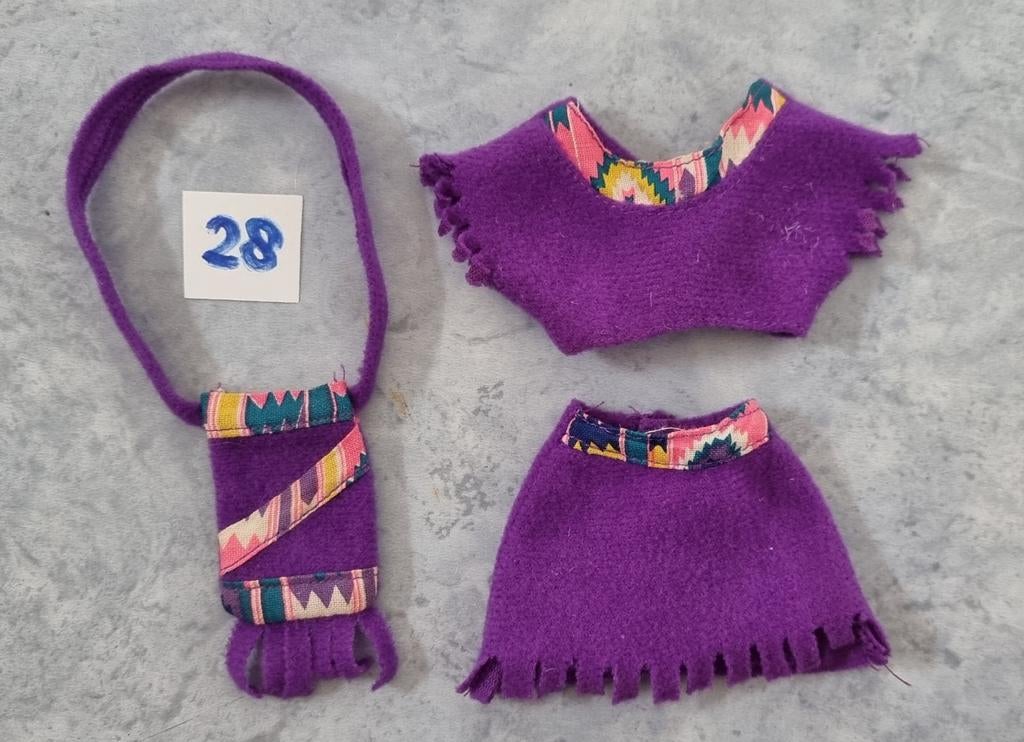 Barbie outfit. Kleding indiaan pocahontas. Jaren 90 daarnaas, Ophalen of Verzenden, 104 of kleiner, Meisje