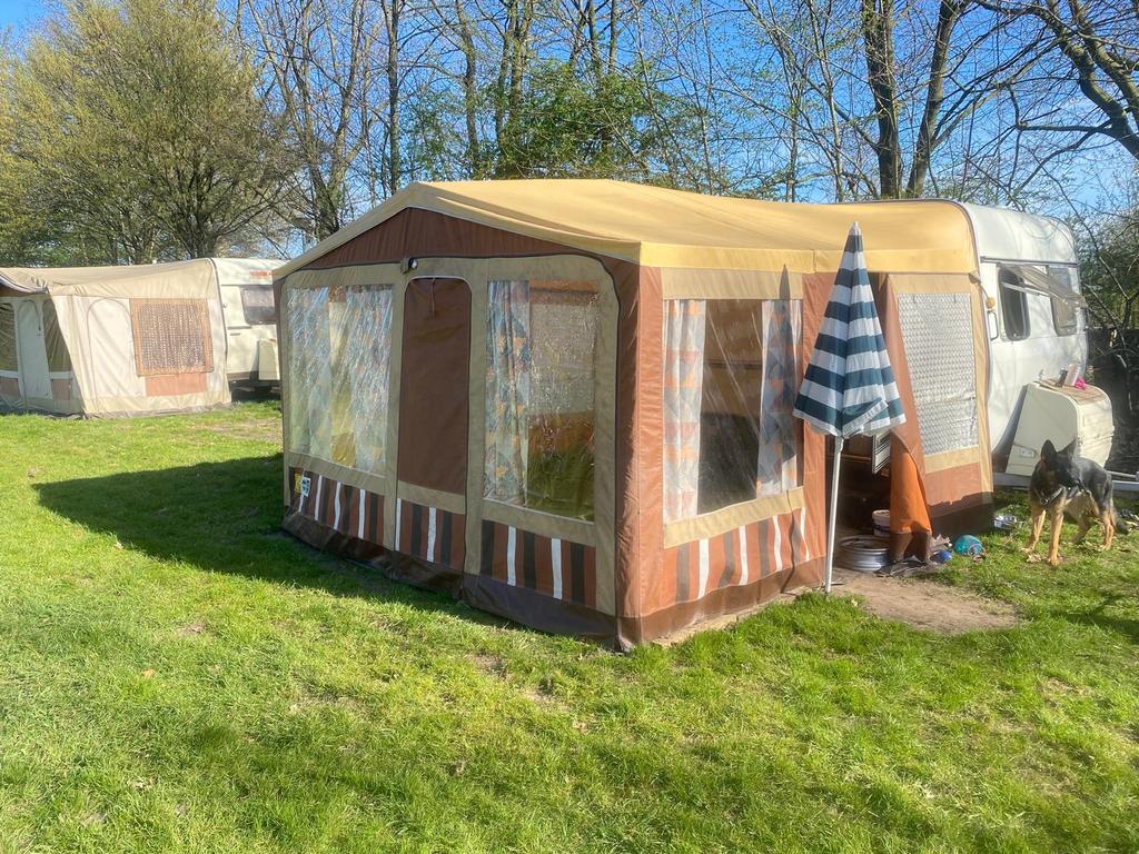 Caravan met voortent, Hobby en Vrije tijd, Borduren en Borduurmachines, Ophalen