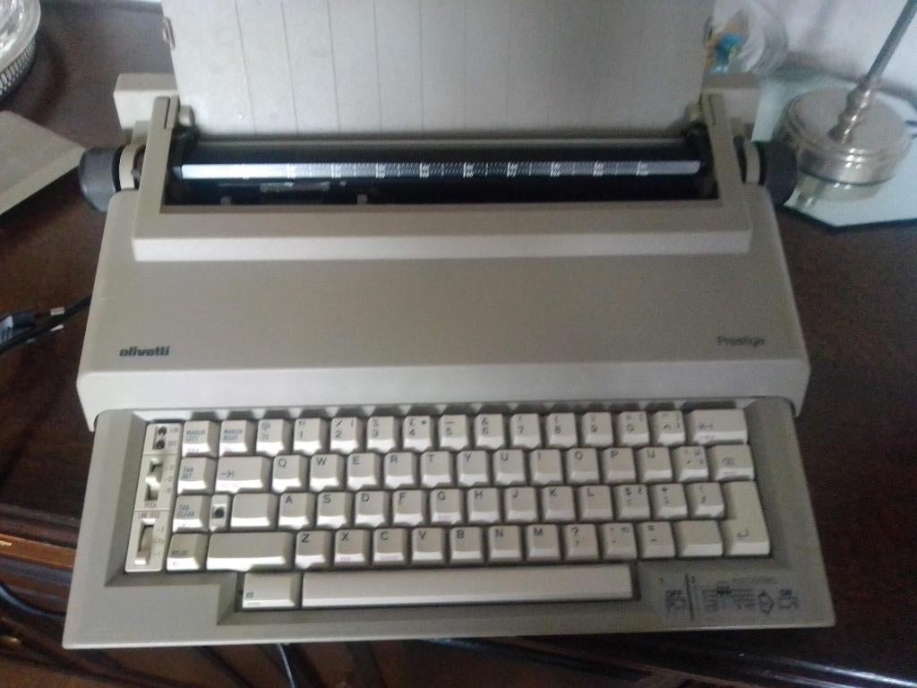 Olivetti elektrische schrijfmachine/typemachine, Ophalen of Verzenden, Gebruikt