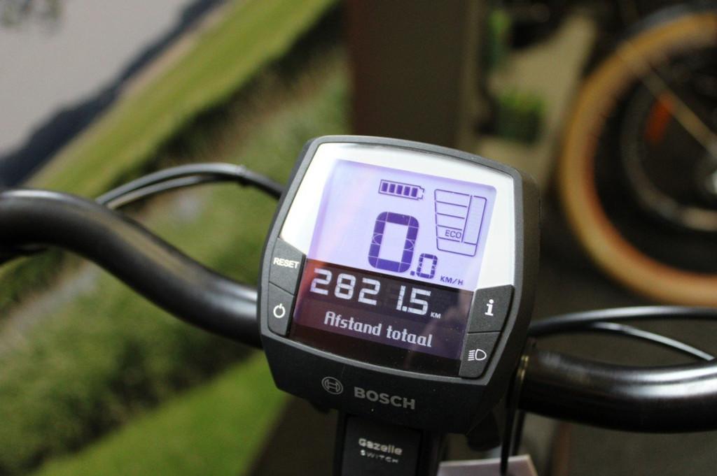 GAZELLE Grenoble C8 HMB Dames Black Mat 49cm 2023, Gebruikt, -, - 0
-, NL, 47 tot 51 cm