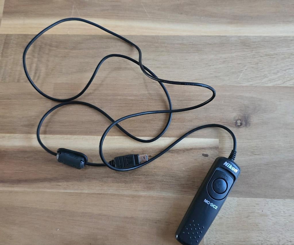 Nikon MC-DC2 draad afstandsbediening, Ophalen