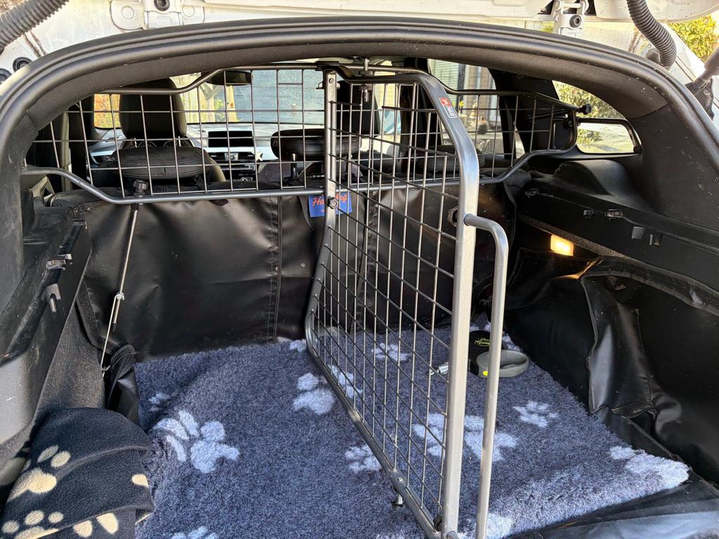 Travall hondenrek en scheidingswand BMW X1, Ophalen of Verzenden, Gebruikt