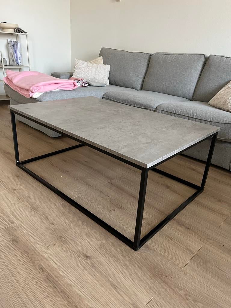 Salontafel DOKKEDAL Jysk - Betonlook 75x115 cm, Huis en Inrichting, Tafels | Salontafels, Ophalen, Overige materialen, Gebruikt