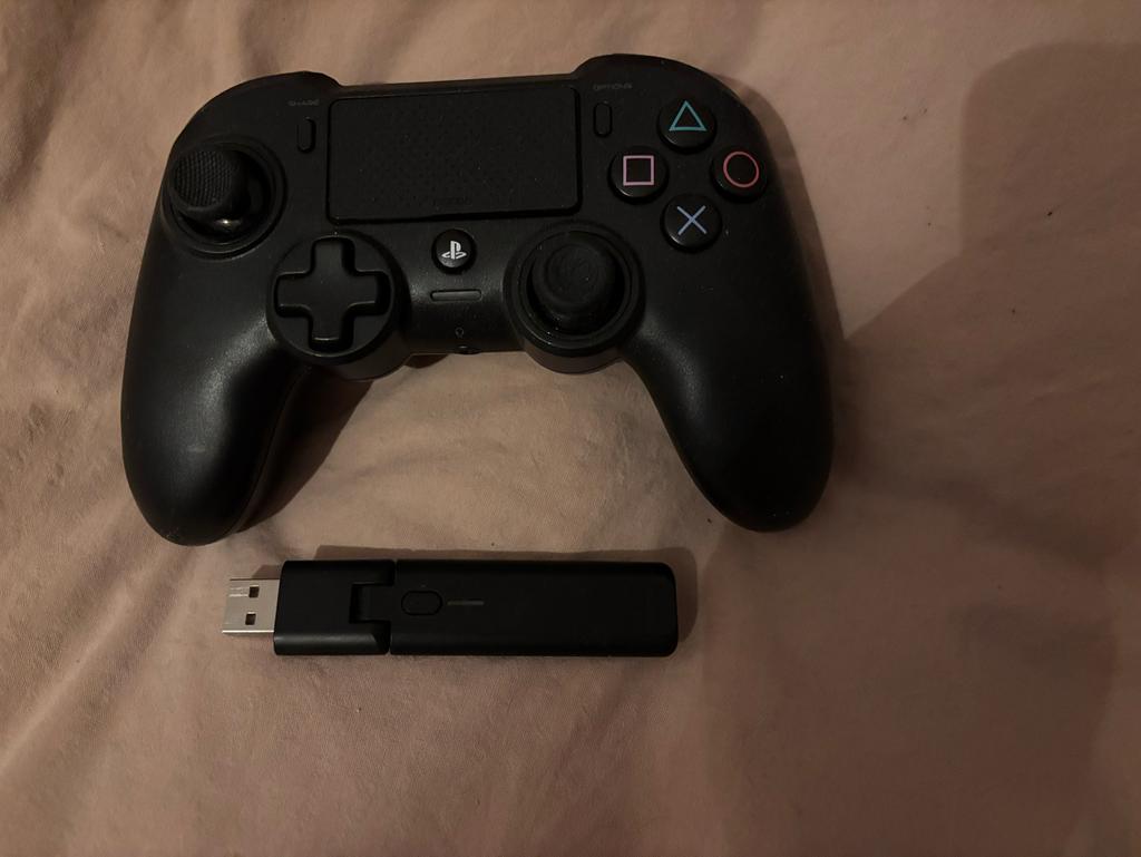 Nacon controller voor PlayStation 4, Spelcomputers en Games, Spelcomputers | Sony PlayStation Consoles | Accessoires, Gebruikt
