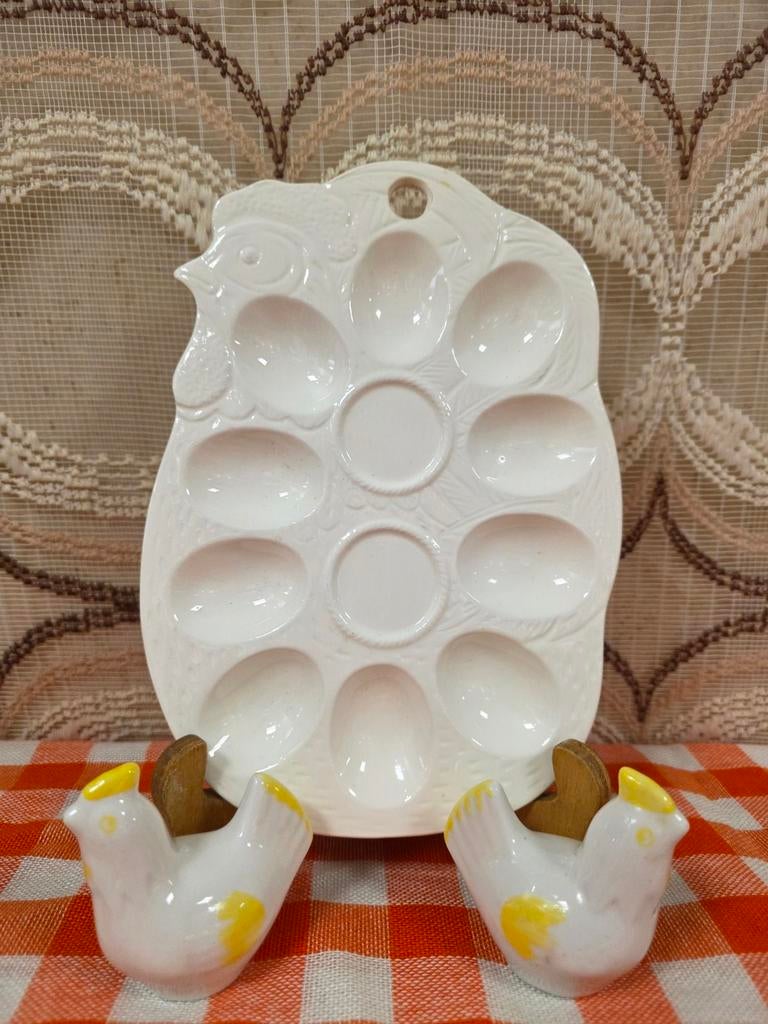 Eierenbord met peper- en zoutstel in kipvorm, Ophalen of Verzenden