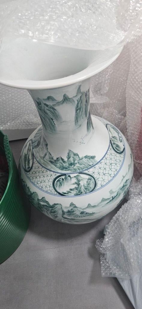 Grote Chinese vaas met landschap, Antiek en Kunst, Antiek | Vazen, Ophalen