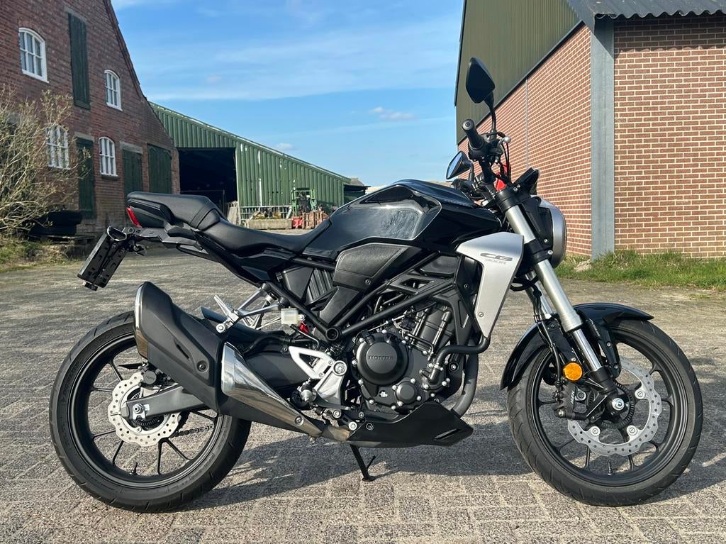 HONDA CB 300 R ABS / NIEUWSTAAT / Onderhoud✅ / 6000KM / A2